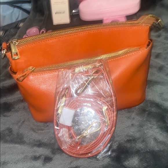 Divina Firenze Handbags - Divina Firenze Italian Leather Crossbody Bag with Gold Details